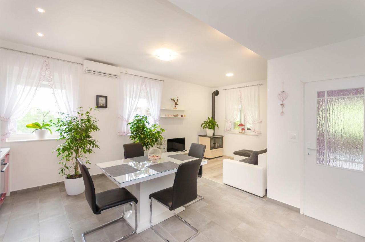 Apartment Luka Rupe Exterior photo